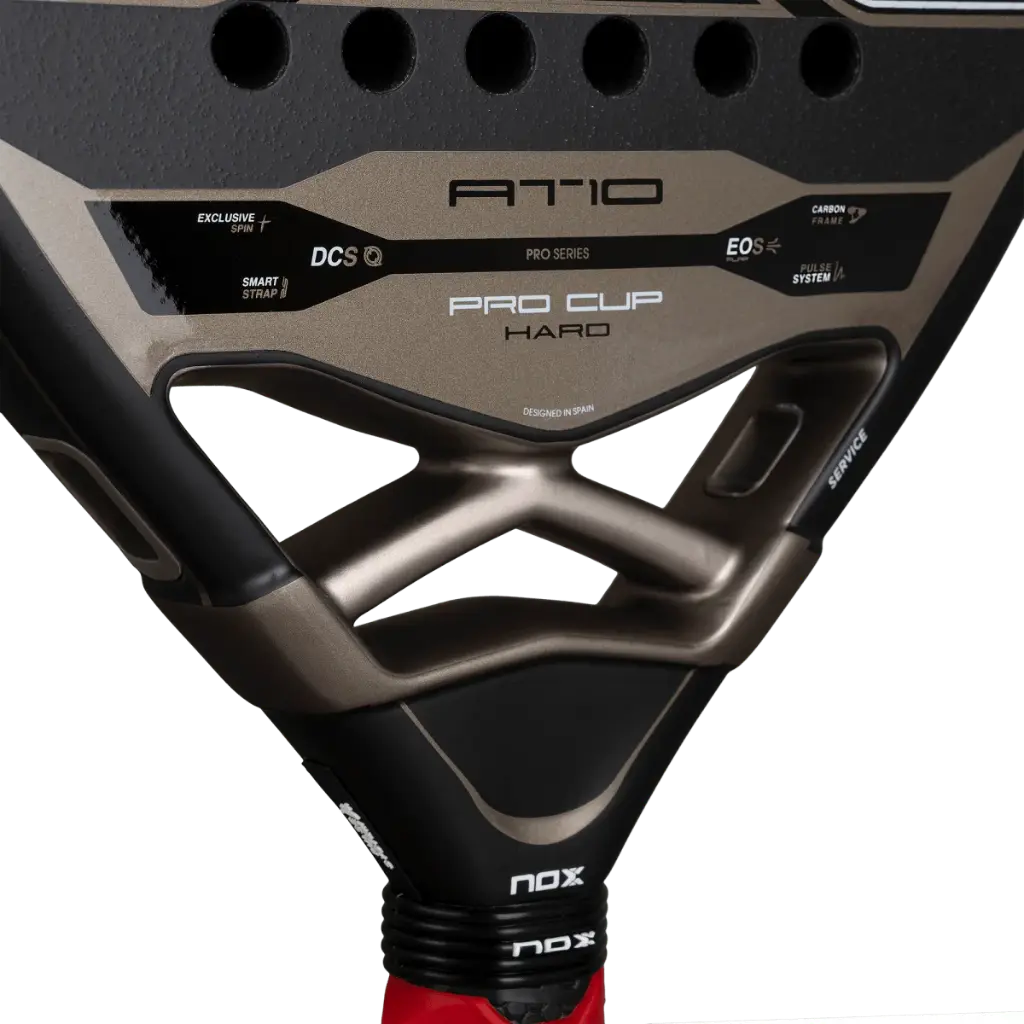 PALA AT10 Pro Cup HARD by Agustín Tapia